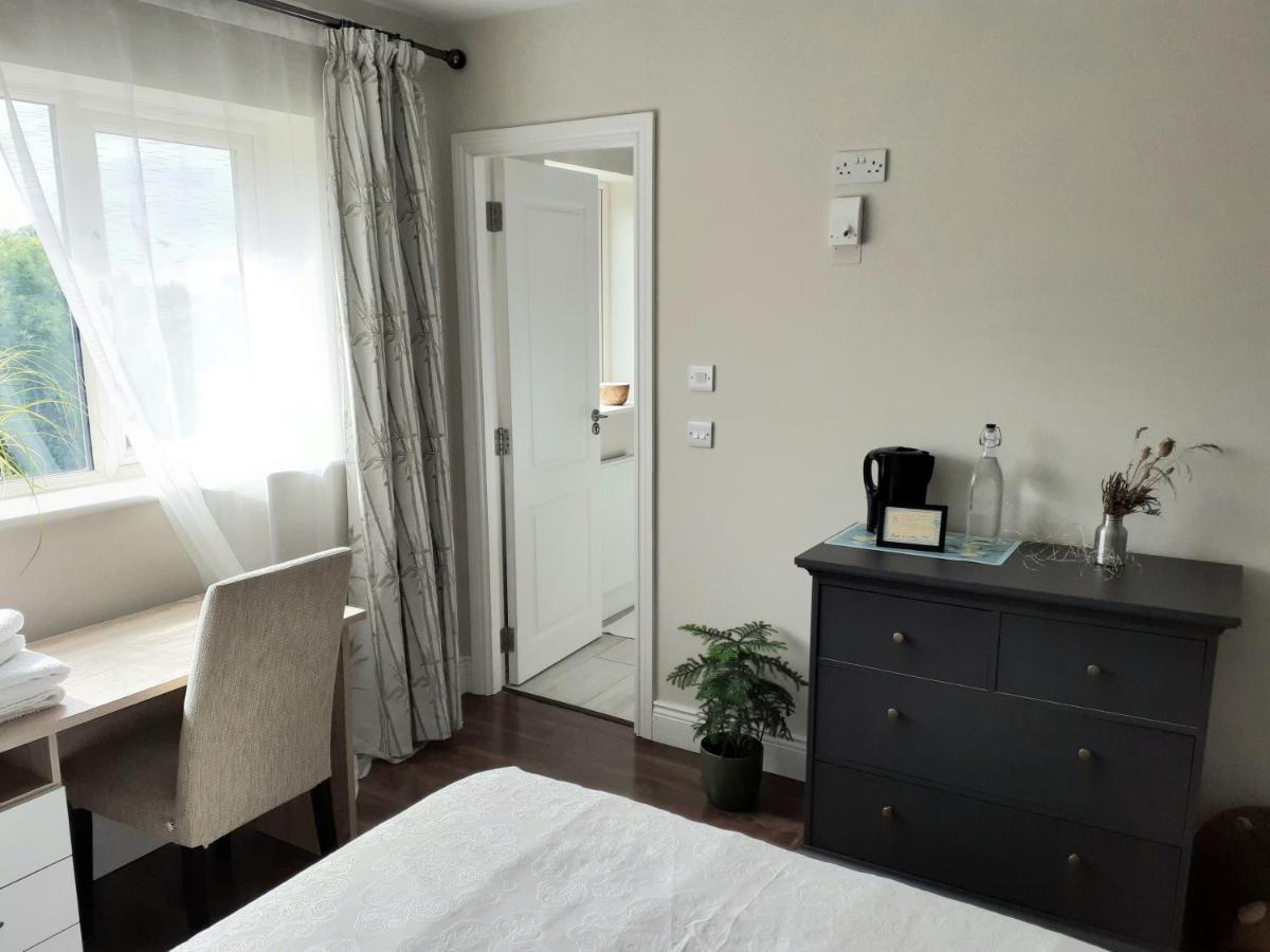 Ensuite At The Foot Of Dublin Mountains Exterior foto